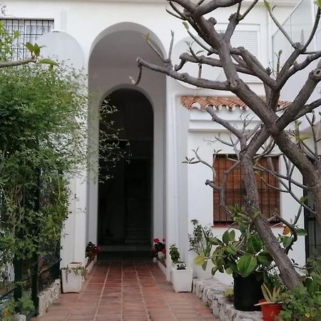 Beautiful Apartment In La Carihuela, Torremolinos Buitenkant foto
