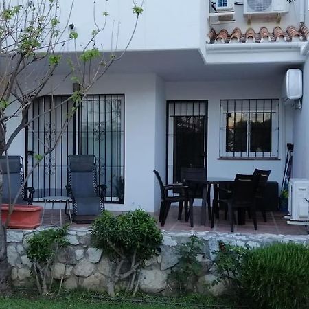 Beautiful Apartment In La Carihuela, Torremolinos Buitenkant foto