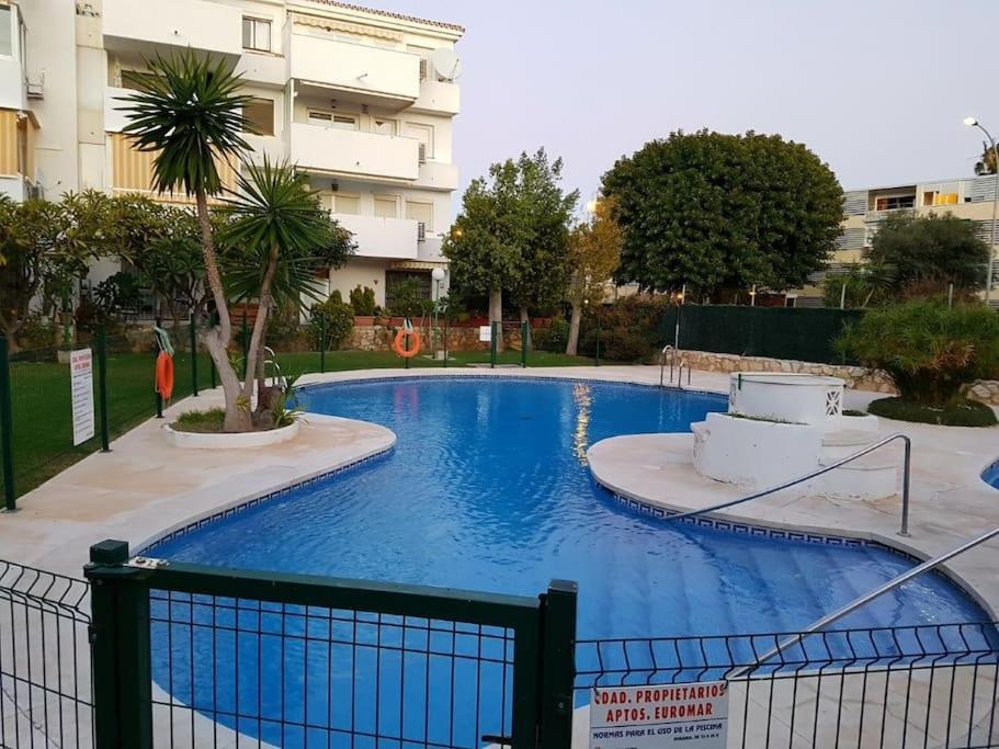 Beautiful Apartment In La Carihuela, Torremolinos Buitenkant foto