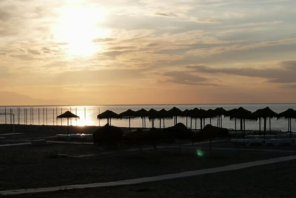 Beautiful Apartment In La Carihuela, Torremolinos Buitenkant foto