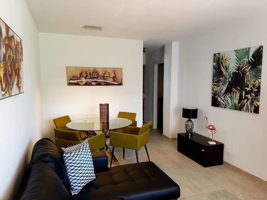 Beautiful Apartment In La Carihuela, Torremolinos Buitenkant foto